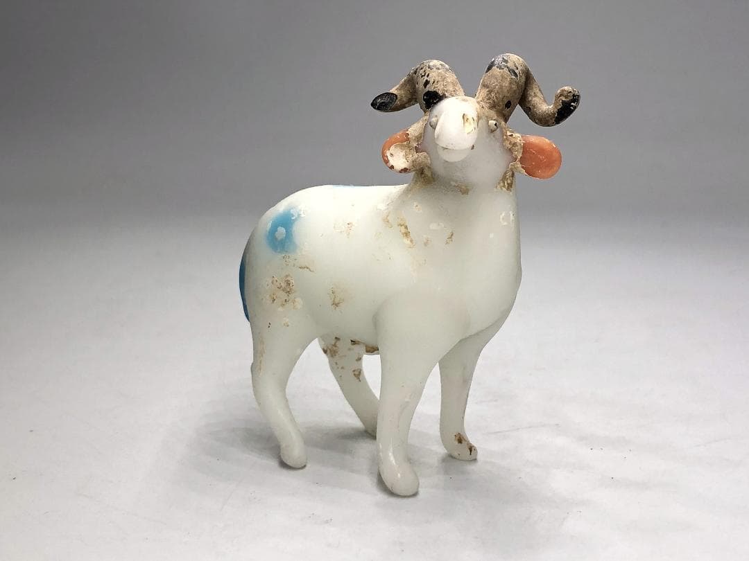 【 古代ガラス 】　ヤギ　出土品