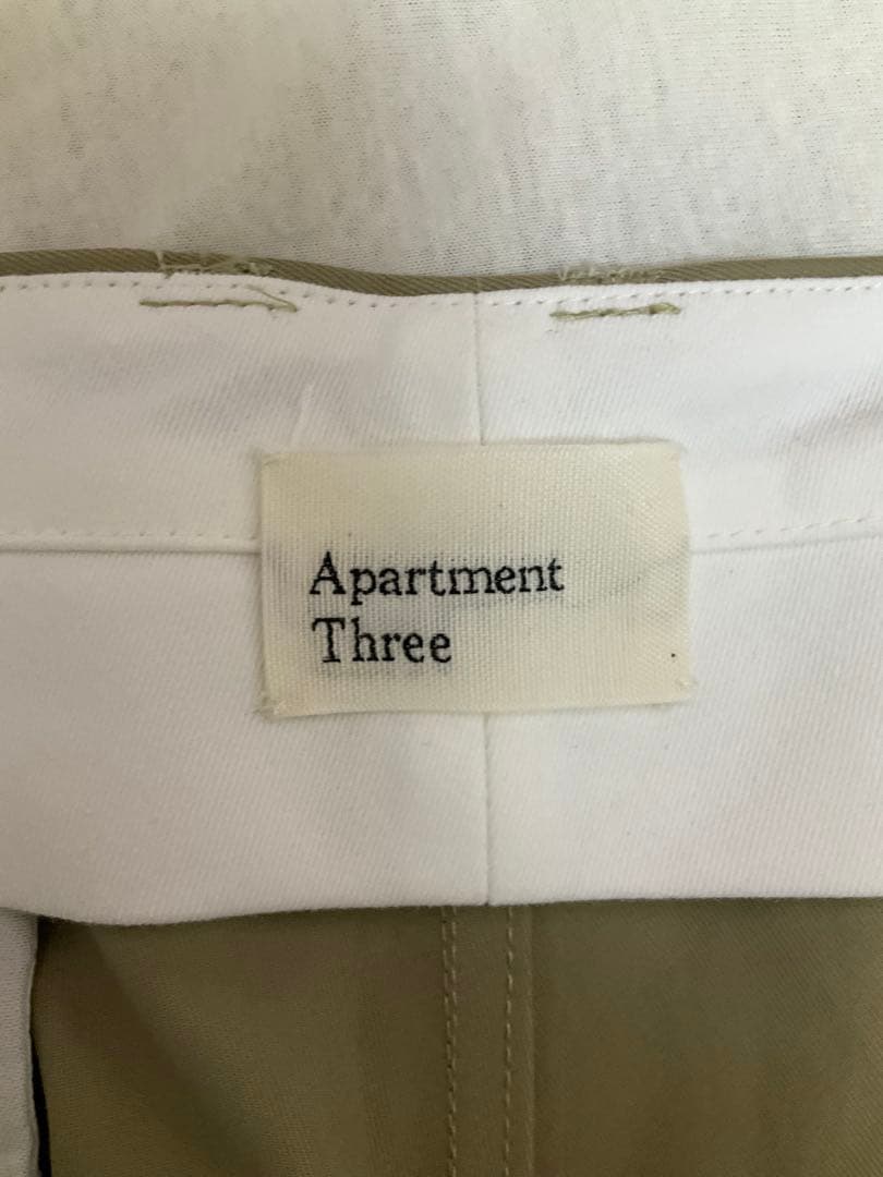 Apartment Three ローライズチノパンツ 2