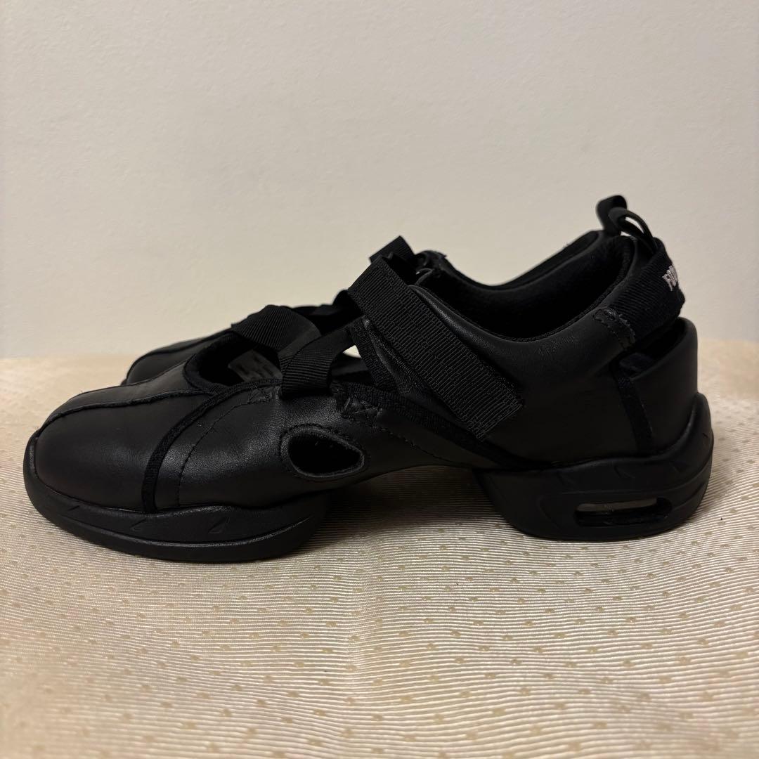 美品☆Foundrymews Zoe 10M 黒 牛革 バレエシューズ 黒