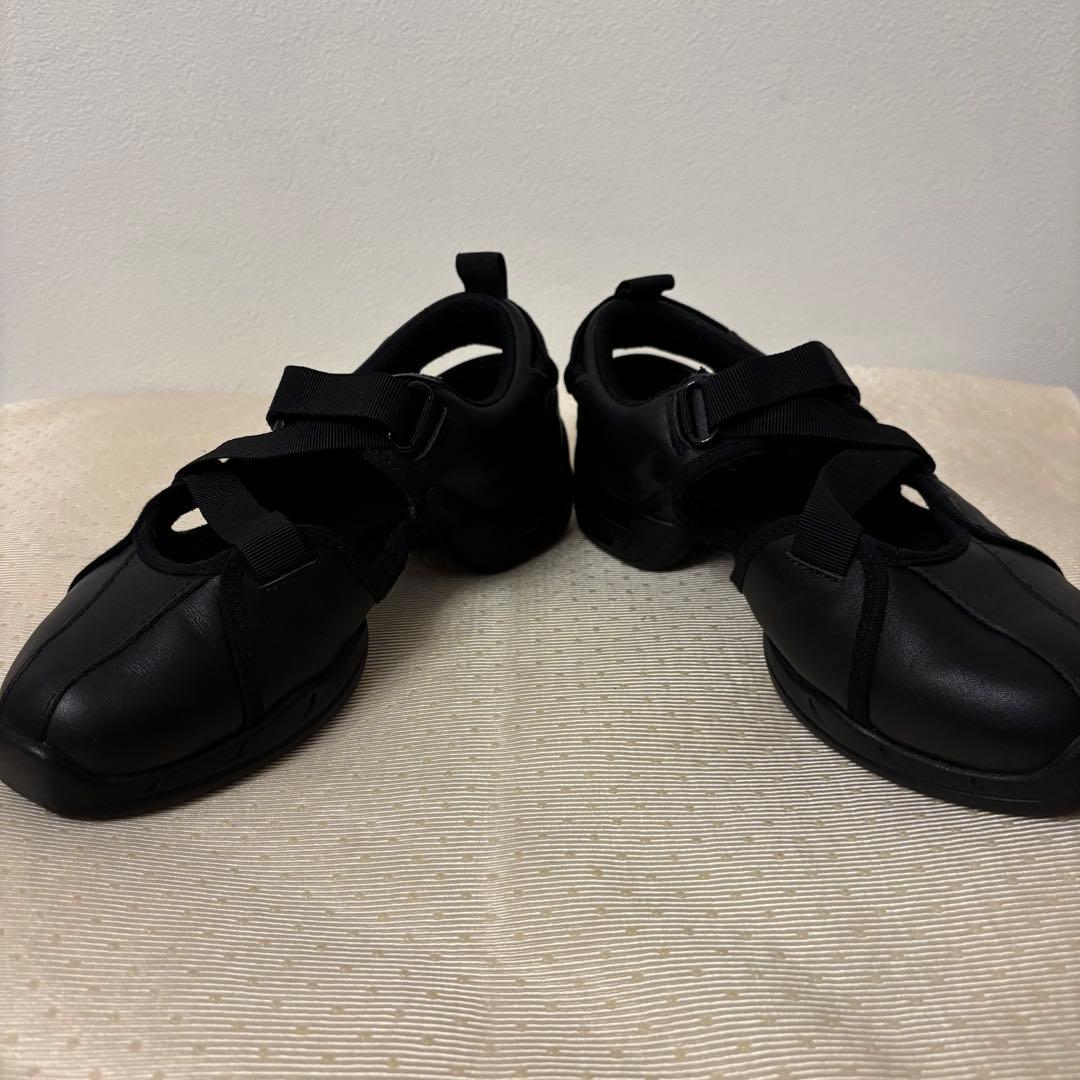 美品☆Foundrymews Zoe 10M 黒 牛革 バレエシューズ 黒