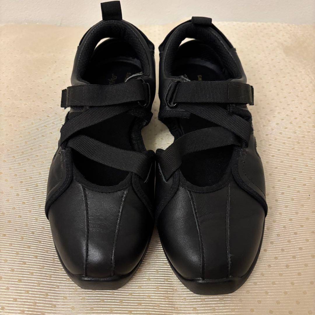 美品☆Foundrymews Zoe 10M 黒 牛革 バレエシューズ 黒