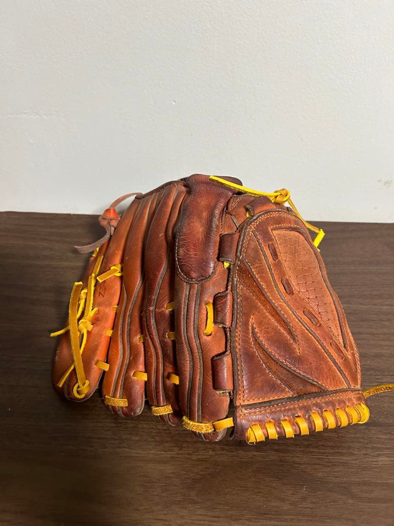 硬式投手用 asics-ゴールドステージ