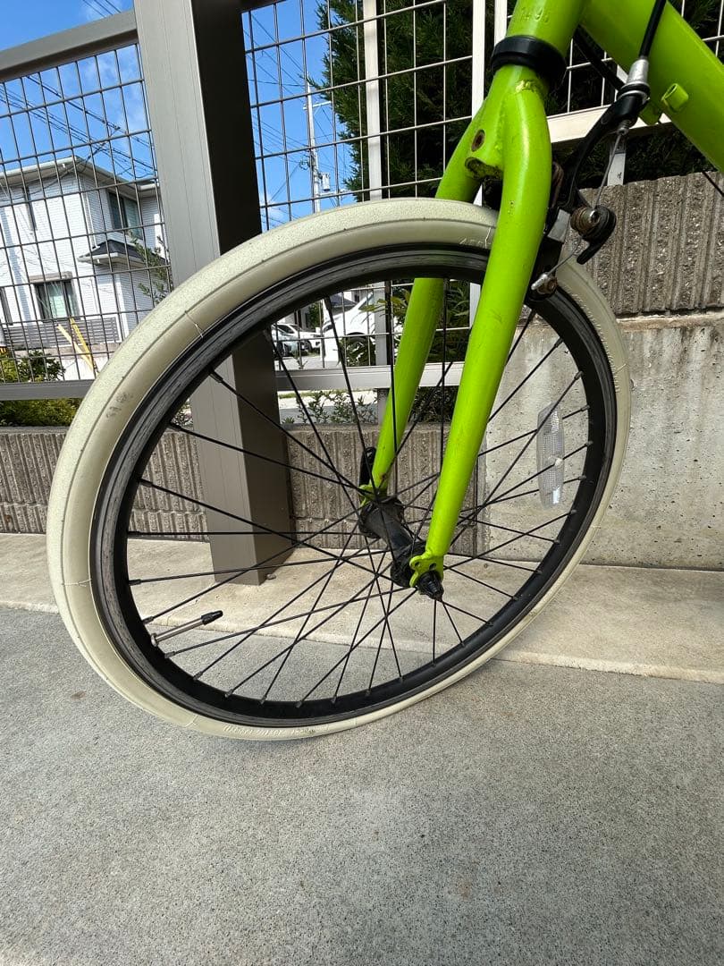 ライムグリーン ミニベロ　ホワイトタイヤ 20インチ ARISE シマノ