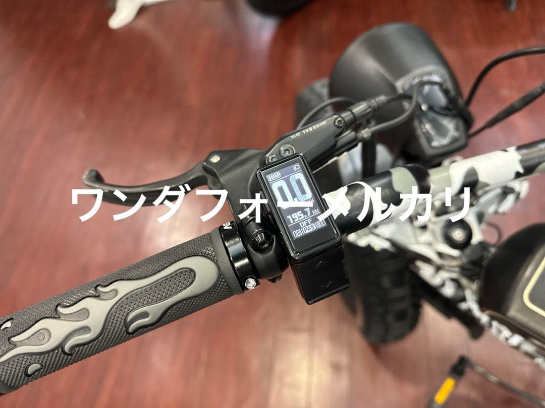 Super73sg1迷彩台湾モデル正規品から塗装廃盤車引取のみ，車番あり