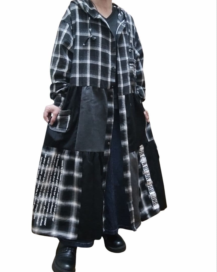 古着リメイク　ゆったり羽織れるパーカーシャツのパッチワークワンピース