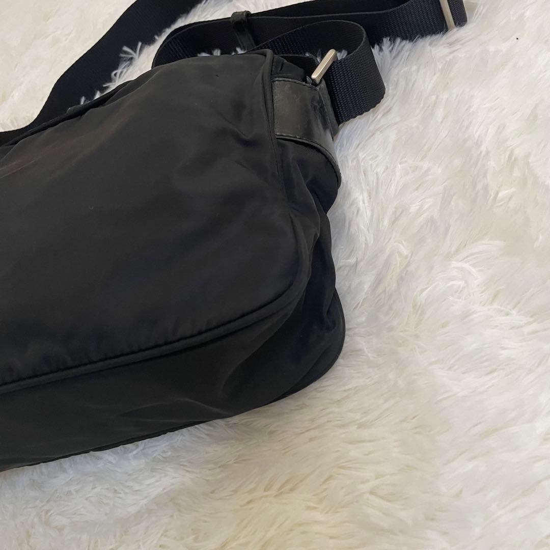 美品 PRADA ショルダーバッグ カメラバッグ ナイロン レザー 三角ロゴ