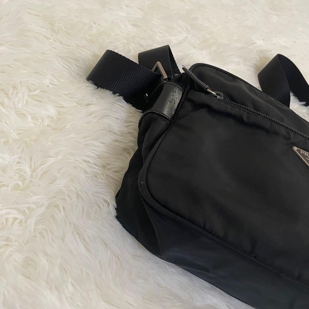 美品 PRADA ショルダーバッグ カメラバッグ ナイロン レザー 三角ロゴ