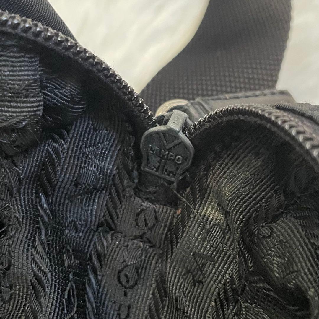 美品 PRADA ショルダーバッグ カメラバッグ ナイロン レザー 三角ロゴ