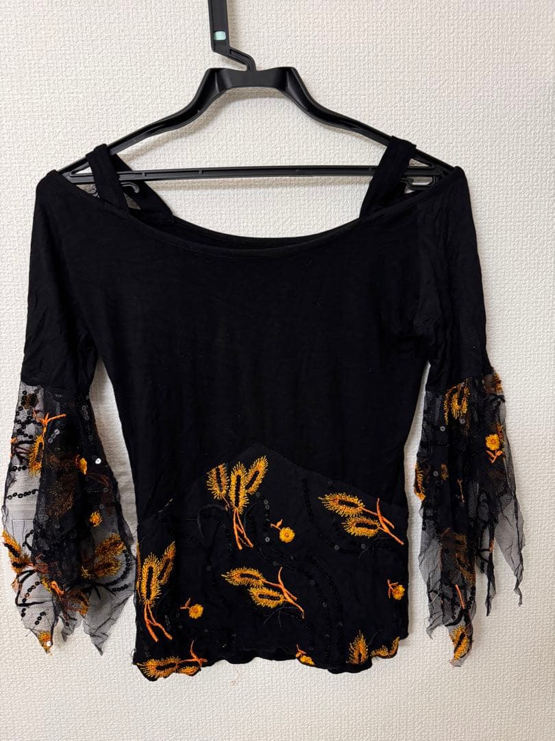 社交ダンス　上下セット　刺繍入りフレアスカート 黒・黄・オレンジ　Lサイズ