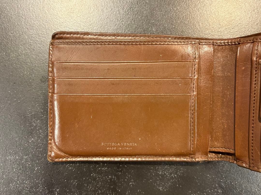 ボッテガべネタ　Bottega Veneta 二つ折り財布