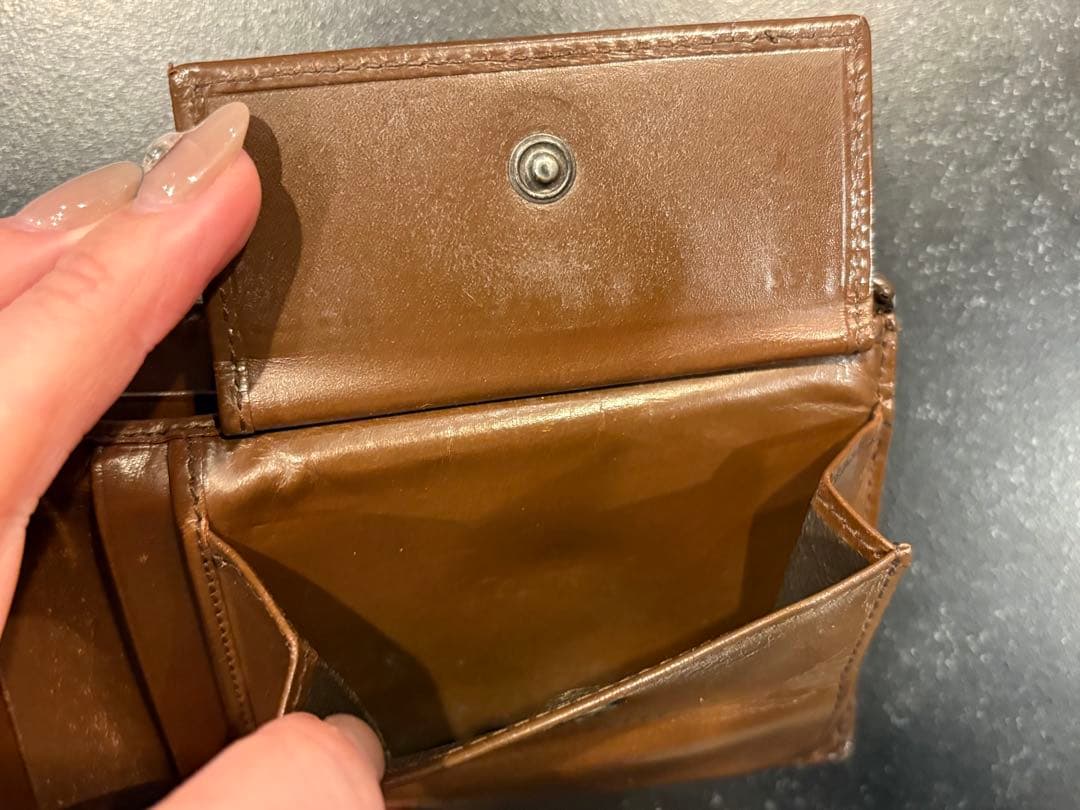 ボッテガべネタ　Bottega Veneta 二つ折り財布