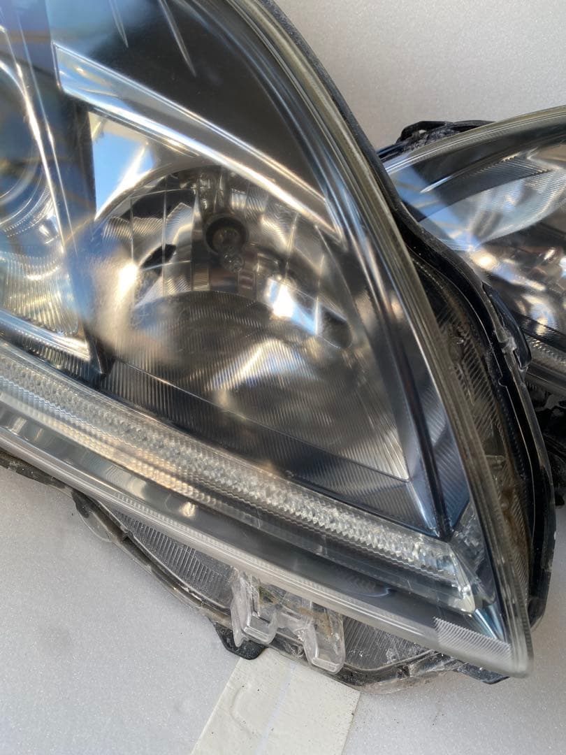 プリウス 30系 前期 純正HID ヘッドライト 左右セット