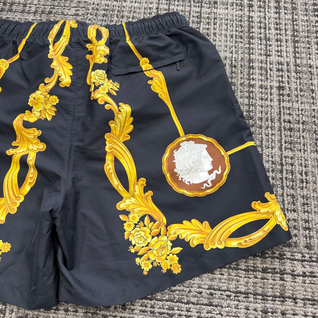 VERSACE ヴェルサーチェ ショートパンツ 48