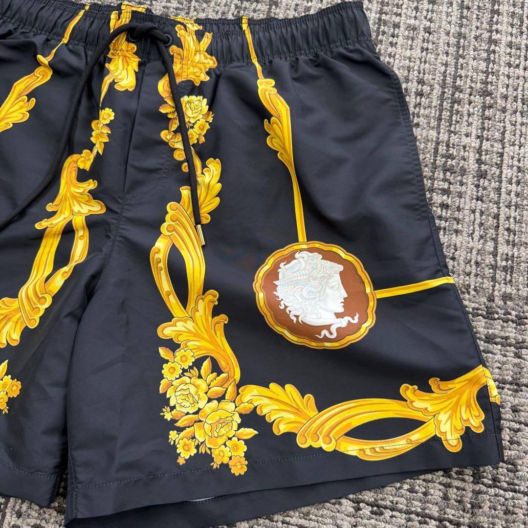 VERSACE ヴェルサーチェ ショートパンツ 48