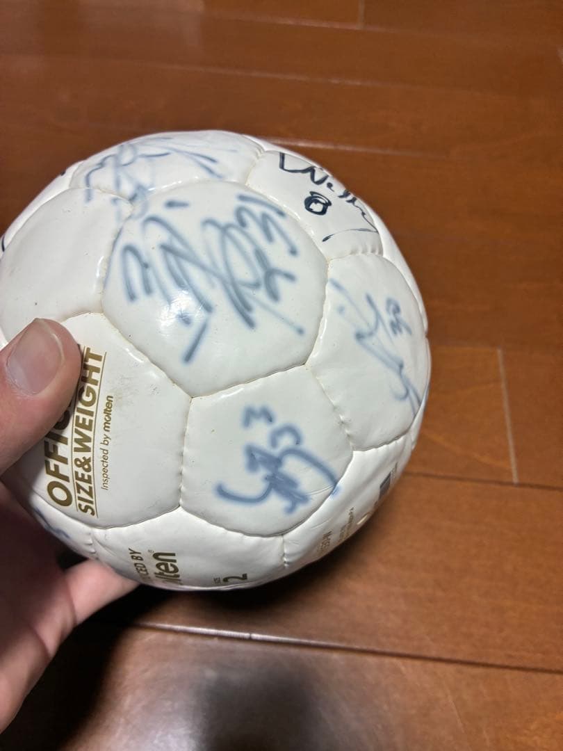 ヴィッセル神戸ポドルスキー在籍時全選手サイン入りボール