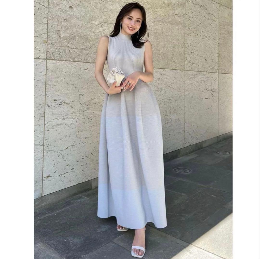 美品/ anuans /ノースリーブホールガーメントニットワンピース