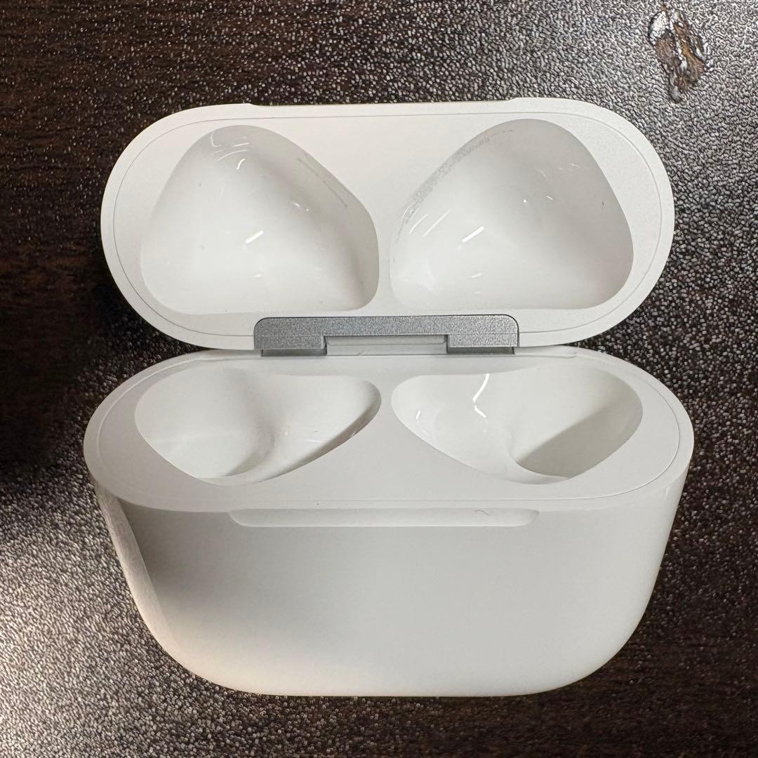 ケース無しApple AirPods 4 アクティブノイズ キャンセリング搭載