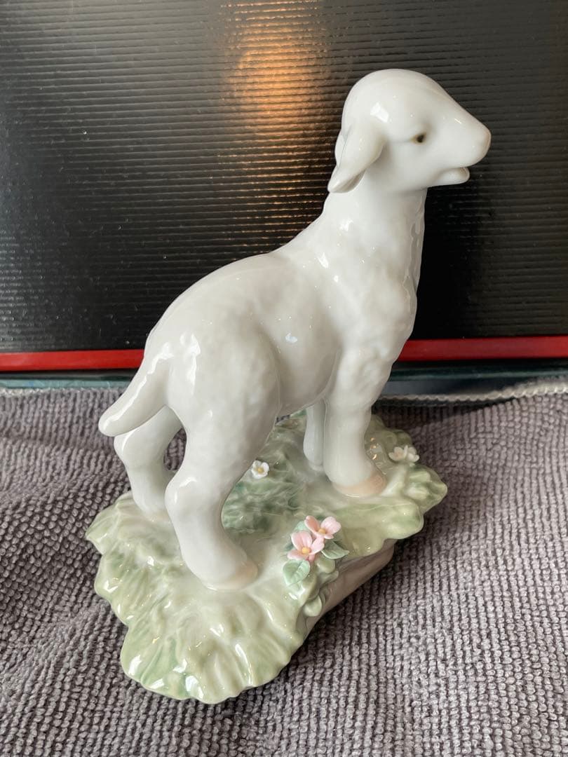 LLADRO リヤドロ 7212 仔羊