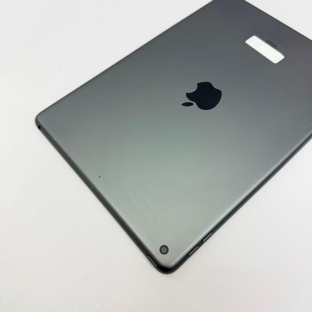 良品iPad (第7世代) Wi-Fiモデル32GB スペースグレー