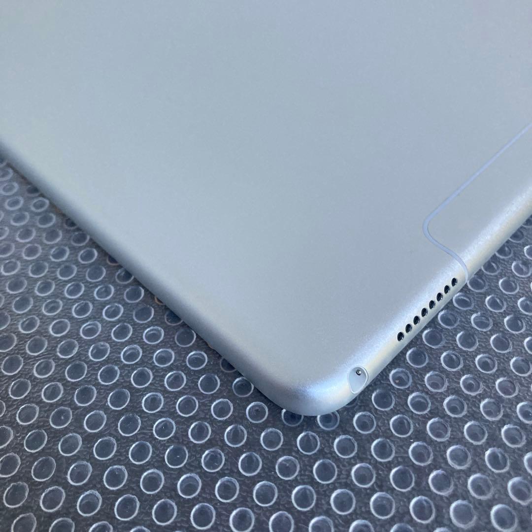 817 電池良好☆iPad Pro 64GB 10.5インチ SIMフリー☆