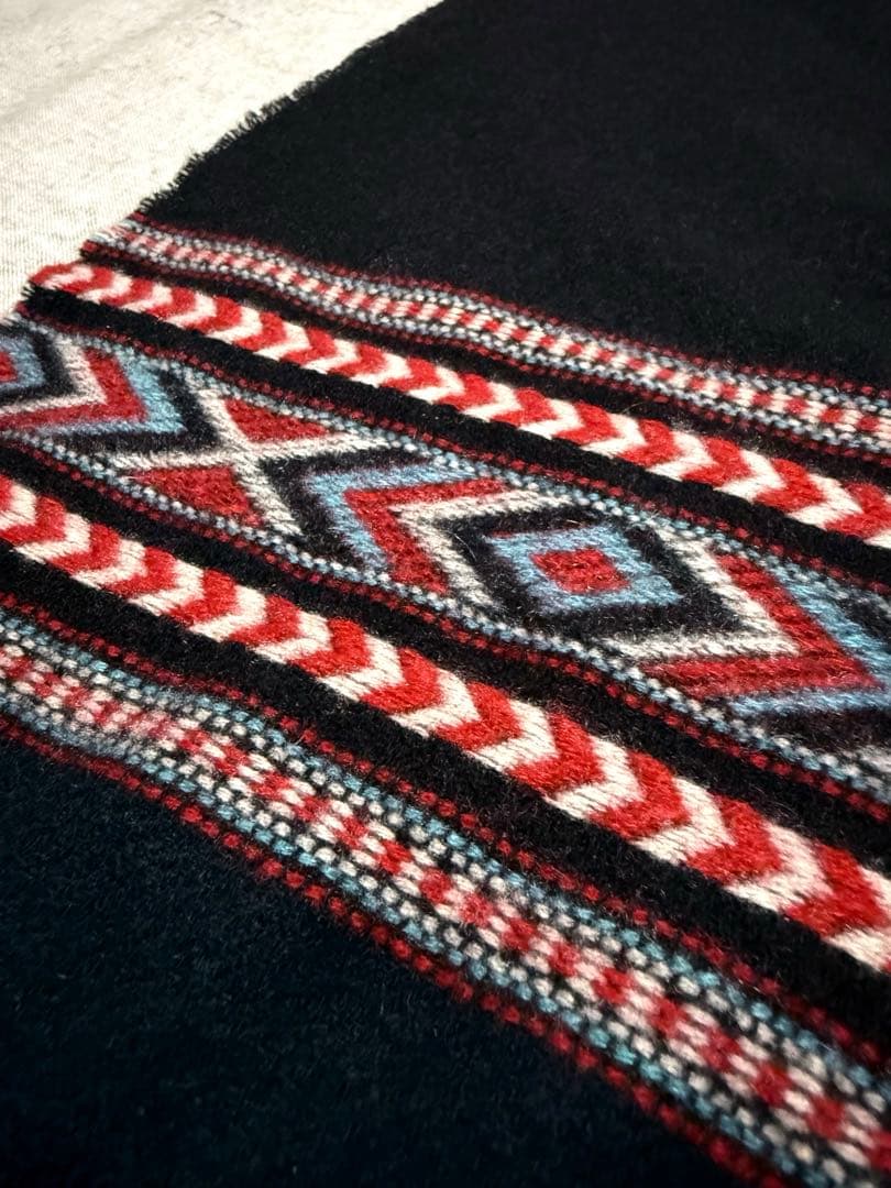 Johnstons／BEAMS別注／カシミヤ100%／ネイティブ柄／ストール