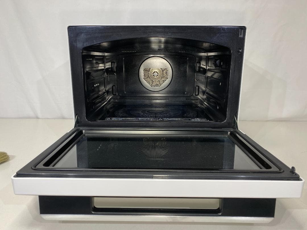 TOSHIBA オーブンレンジ石釜ドーム　ER-WD3000(W)　2023年製