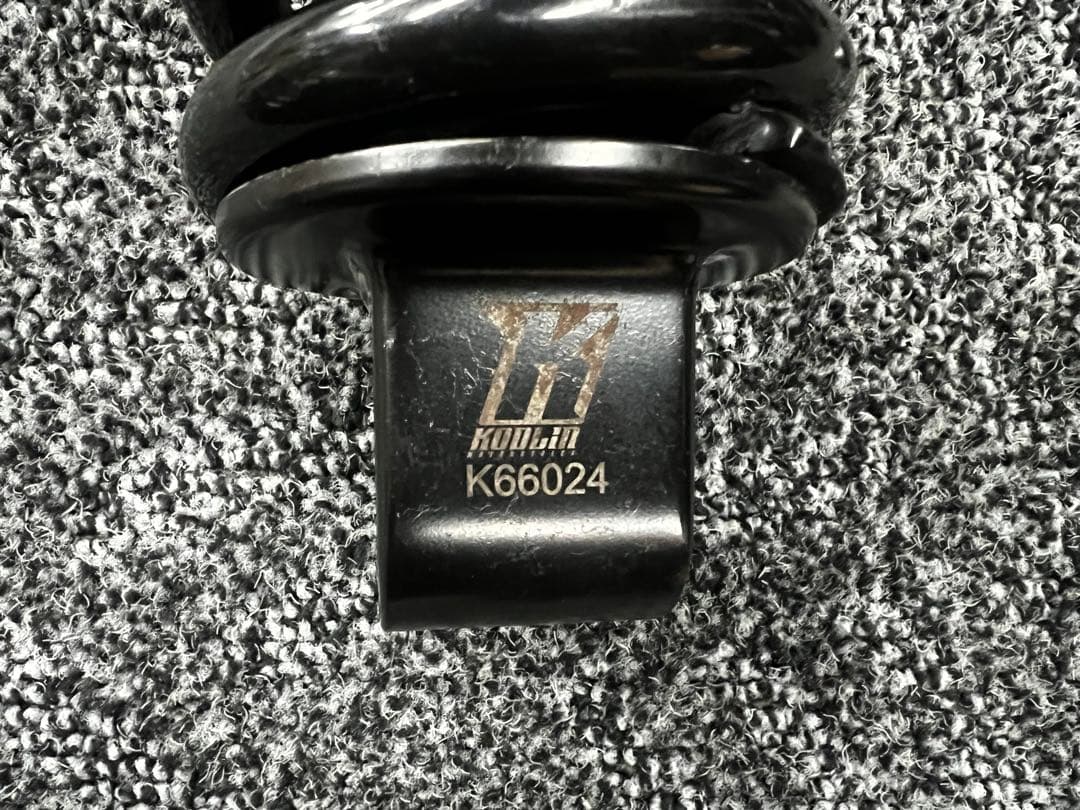 FXBRS 純正リアショックロワリングキット付き