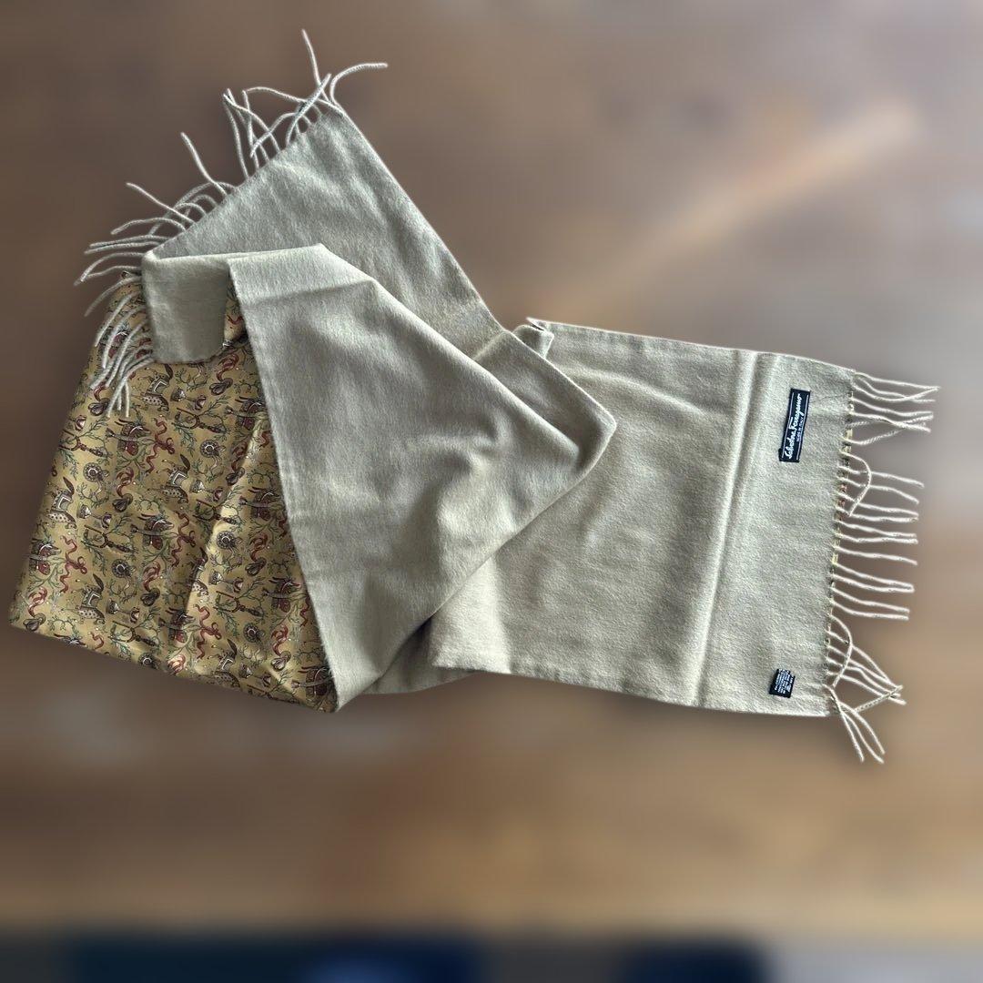 美品）フェラガモ カシミア100%×シルク100% リバーシブル イタリア製