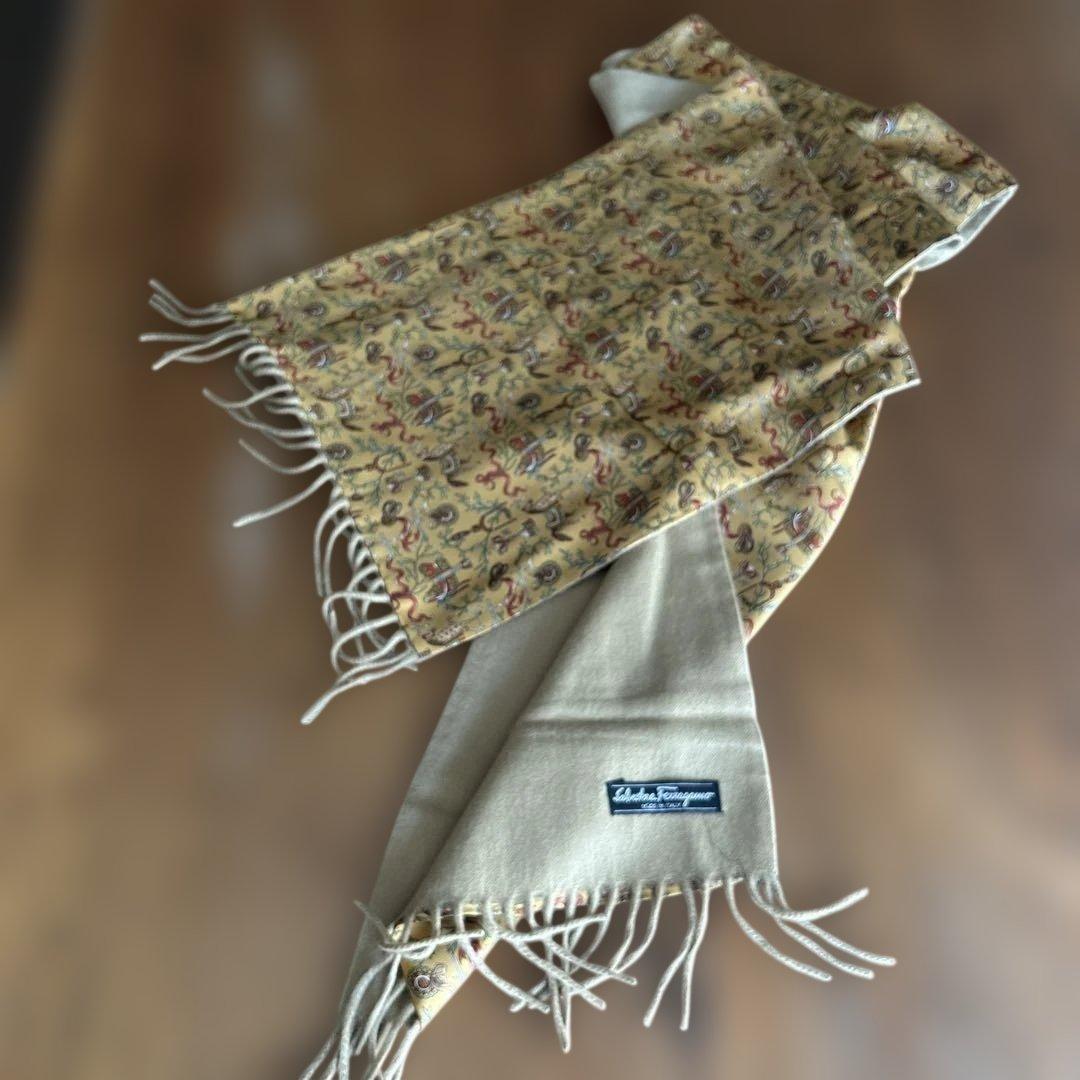 美品）フェラガモ カシミア100%×シルク100% リバーシブル イタリア製