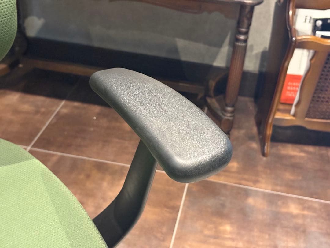 ⑤KOKUYO コクヨ　デスクチェア　オフィスチェア　イングチェア　H