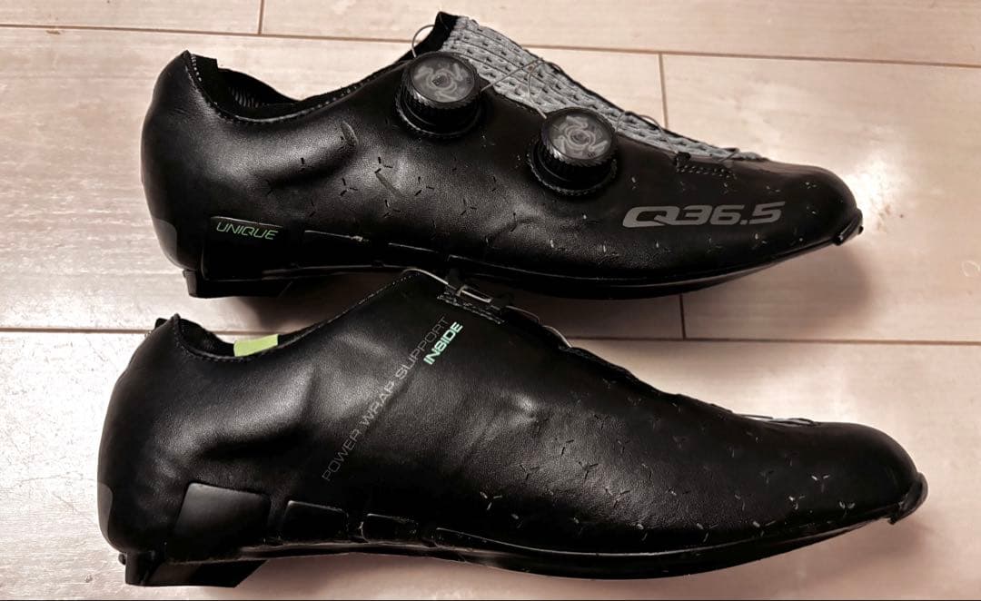 Q36.5 ユニークロード　ブラック　EU42サイズ 26.5〜27.0cm