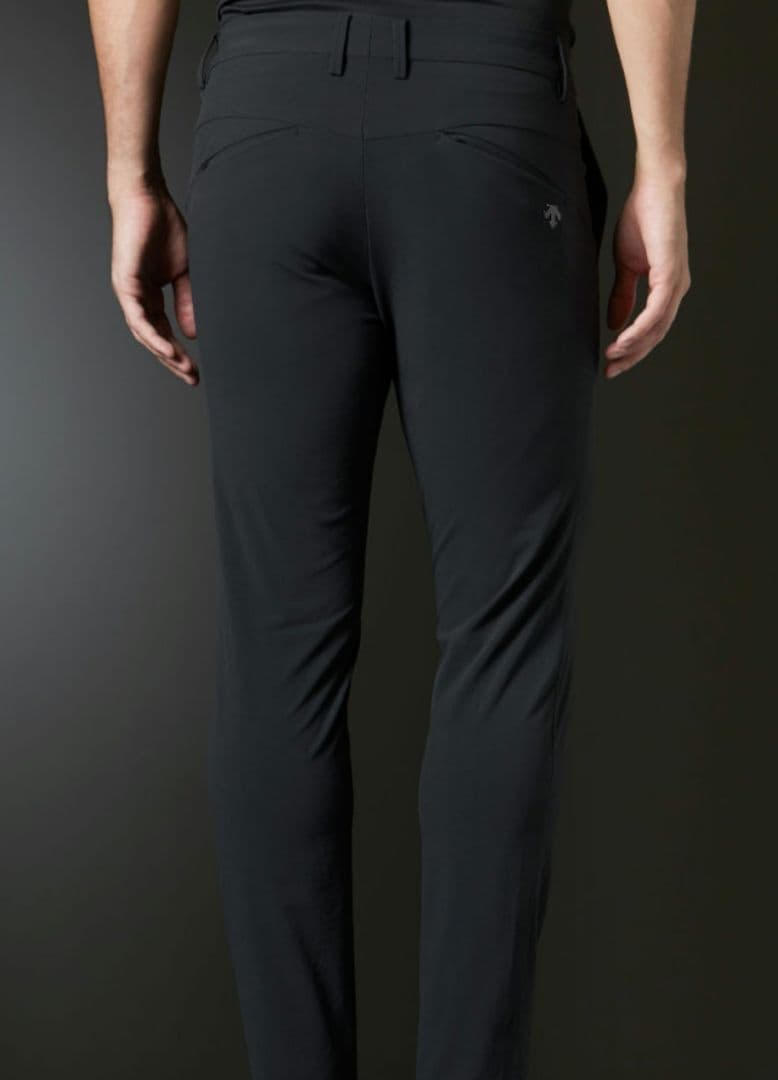 【入手困難】デサントゴルフ プライマリストライト ストレッチ パンツ W79 黒