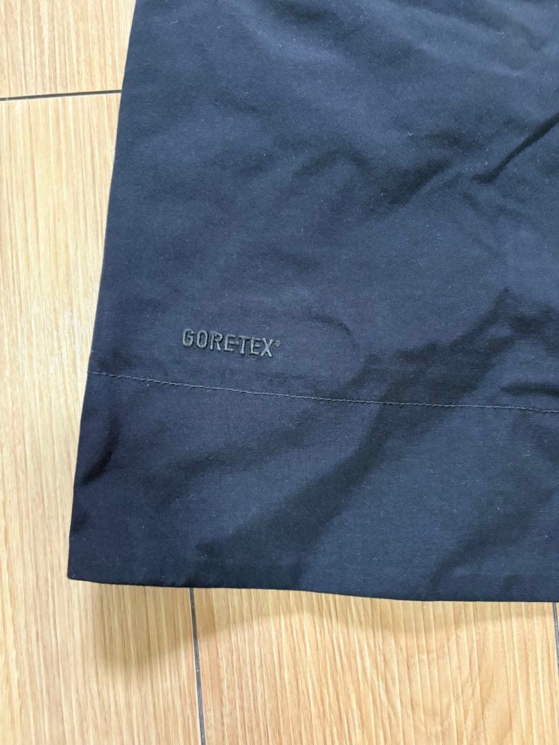 AIGLE エーグル GORETEX ファー付きトレンチコート黒 レディース　S
