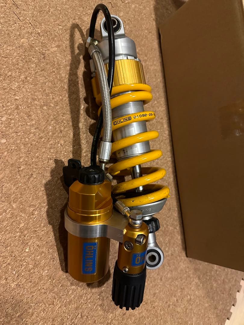 期間限定お値下げ中　MT09 オーリンズリアサスペンション