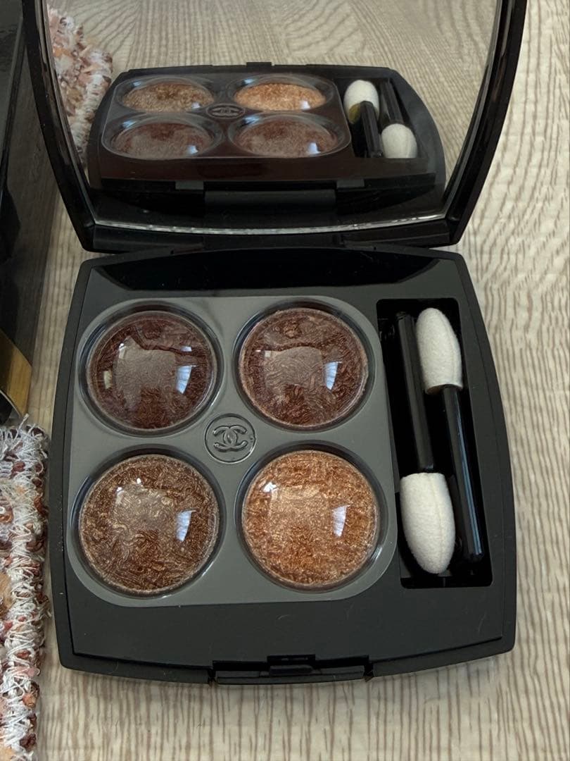 シャネル レ キャトル オンブル ツイード01ツイード キュイヴレ