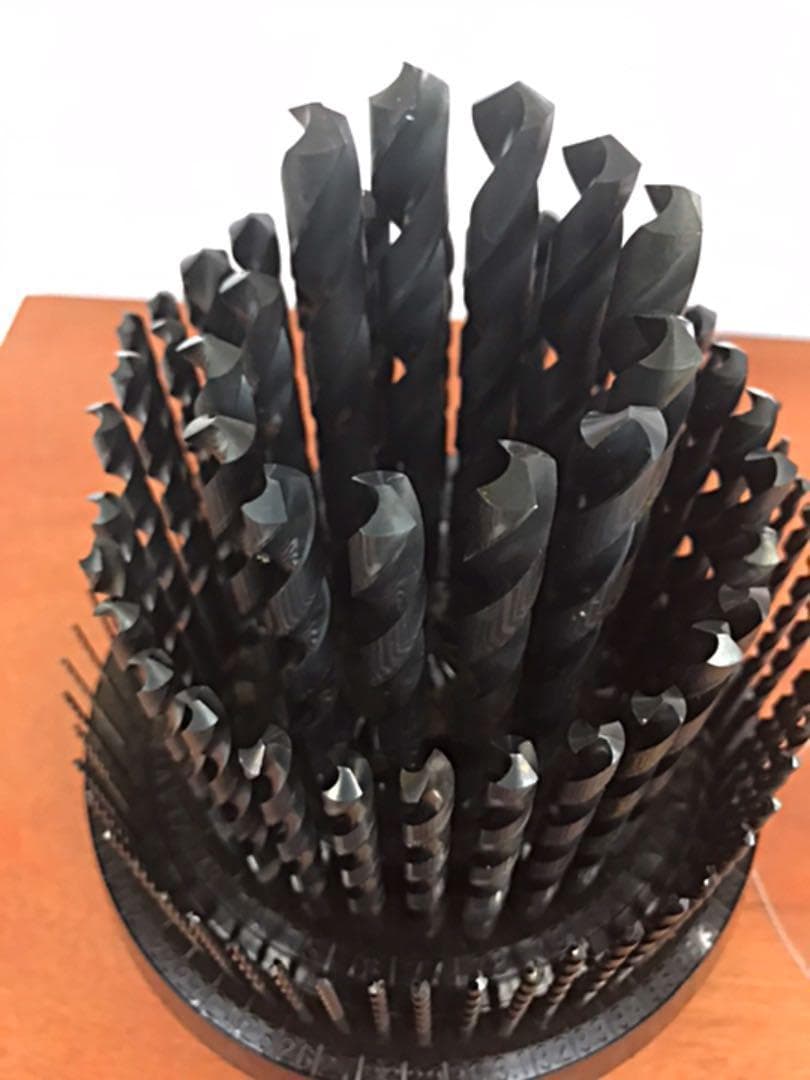 日本製ドリル100本セット回転ケース付 日本価格156000円→特価48000円