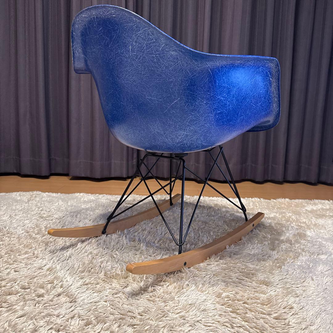 ハーマンミラー社　イームズ　サイドシェルチェア