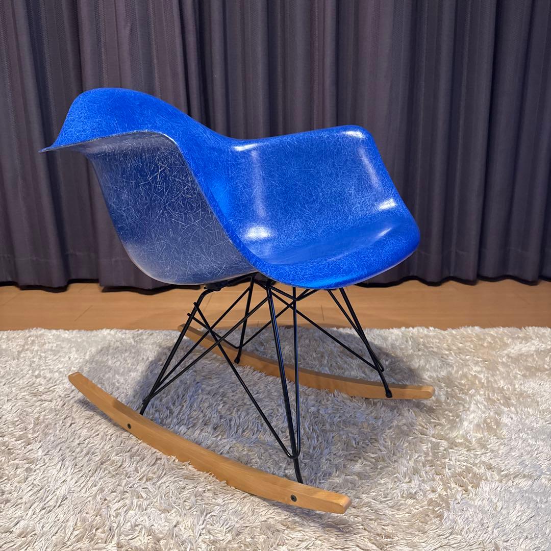 ハーマンミラー社　イームズ　サイドシェルチェア