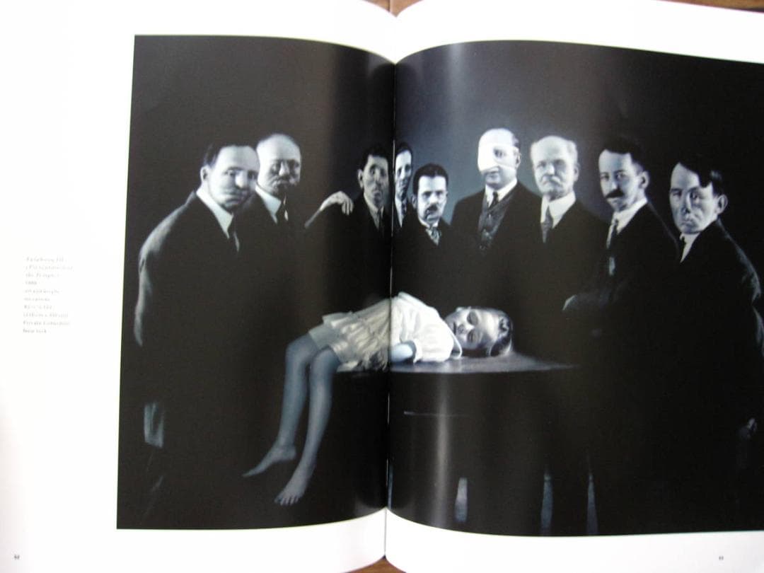 I Was a Child　Gottfried Helnwein　直筆サイン入り