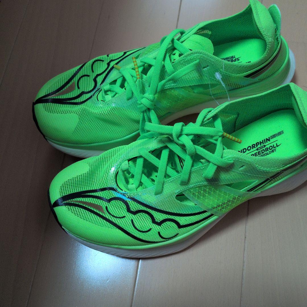 未使用25.0cm　サッカニー　エンドルフィンエリート マラソン ランニング