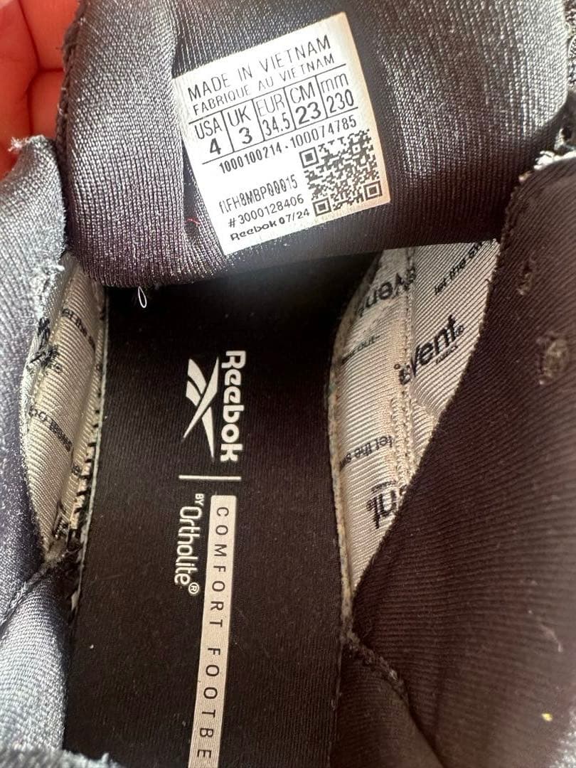 靴 REEBOK ZIG KINETICA 2.5 EDGE 23cm