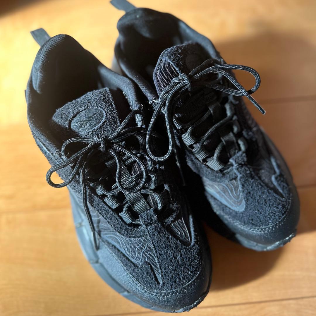 靴 REEBOK ZIG KINETICA 2.5 EDGE 23cm