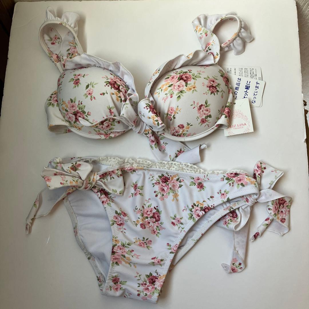 リズリサ　水着3点セット　花柄