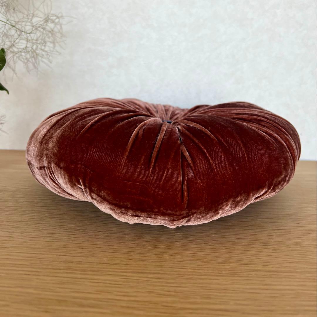 ブランドジュリエ　ベアトリスラヴァル　フランス　クッション　シルク　ブラウン