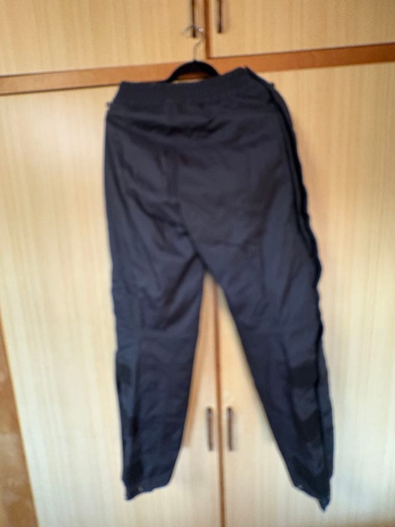 モンベル　ランドクルーザージャケット・パンツ Mサイズ 黒色