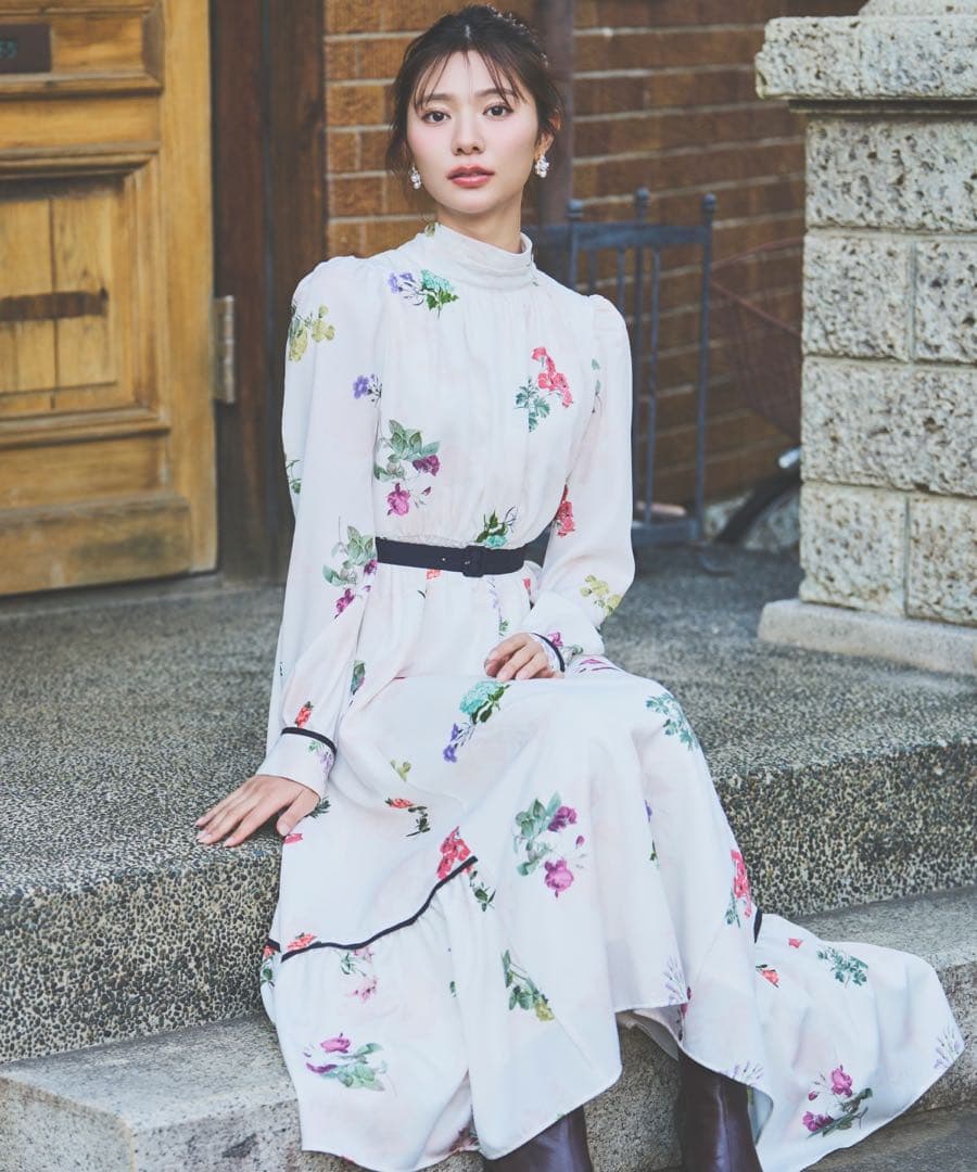 アンド クチュール クラシックフラワーワンピース ホワイト