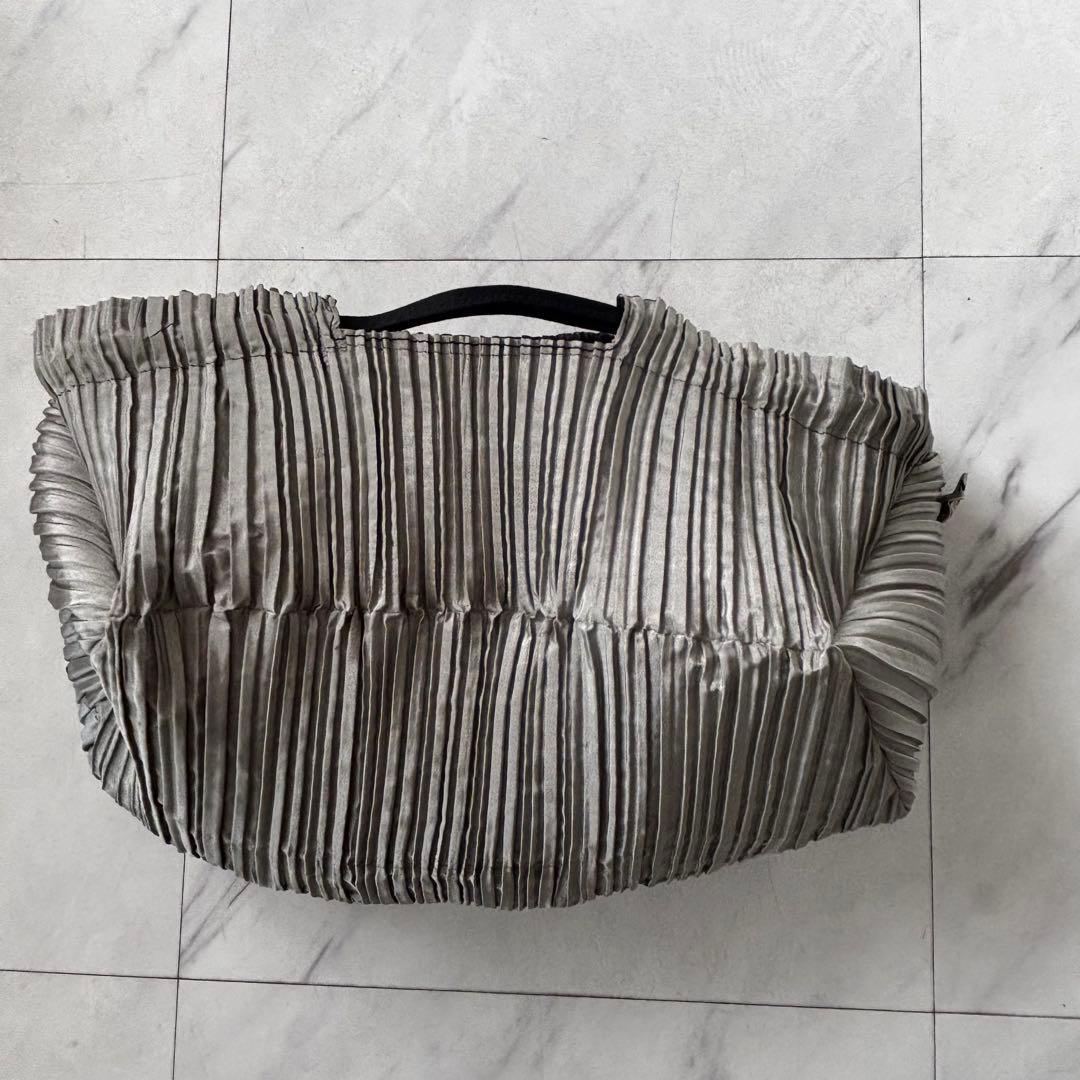 ＊未使用＊ ISSEY MIYAKE / イッセイミヤケ プリーツ トートバッグ