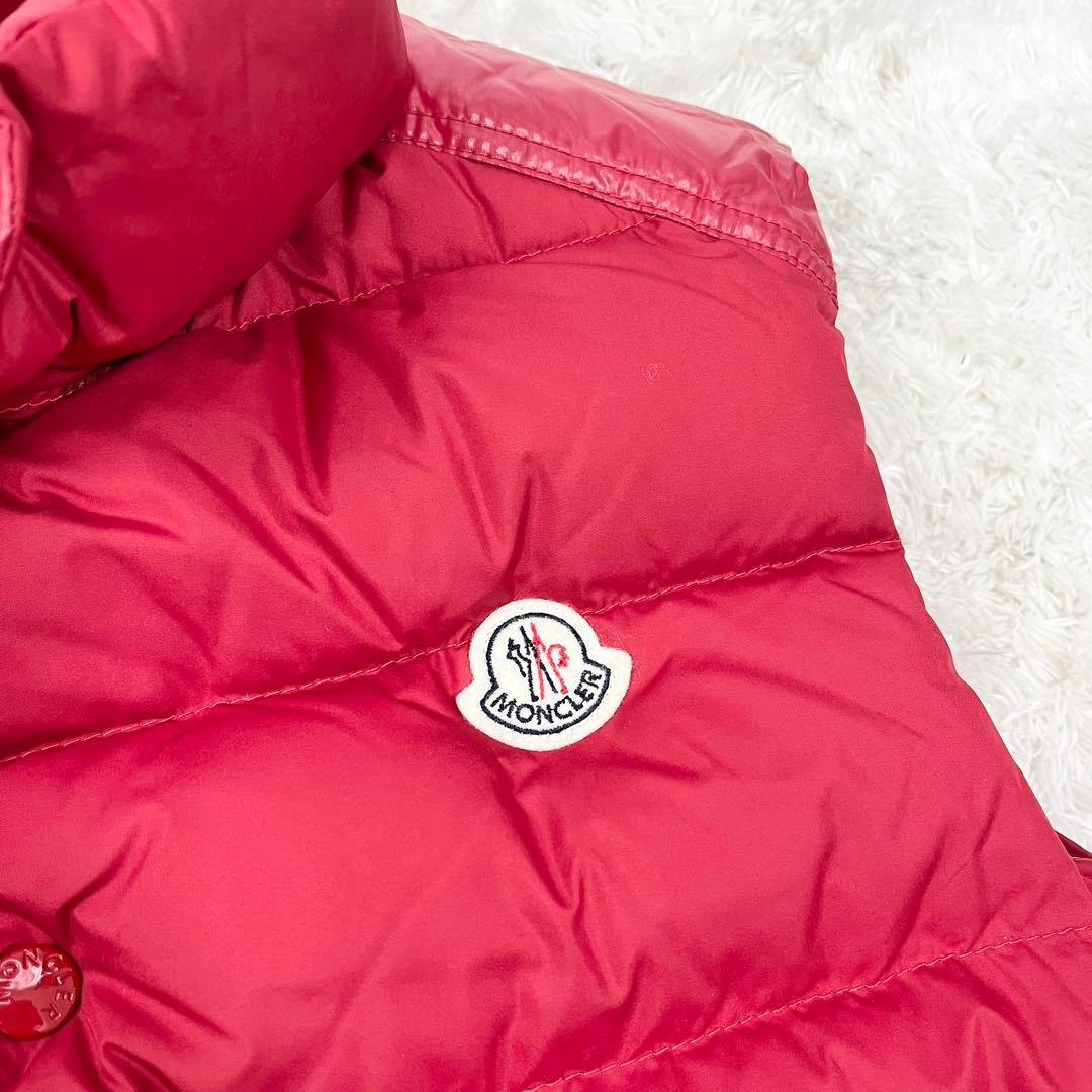 MONCLER レッド ダウンベスト