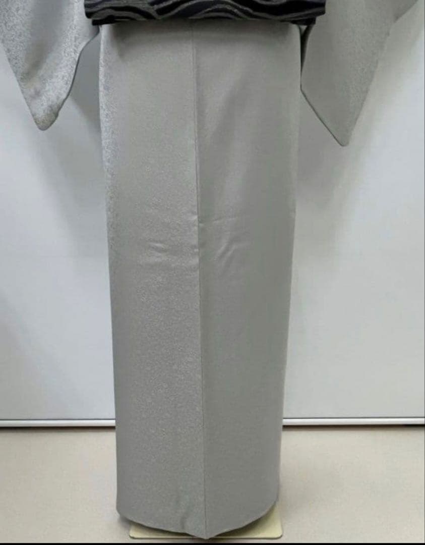 【超希少トールサイズ】正絹 色無地 グレー 花唐草 裄70 身丈173.5