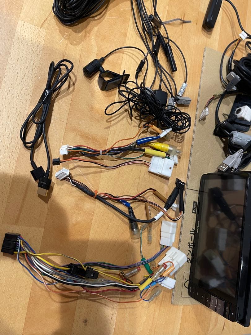 ALPINEアルパイン700Wプリウス30またはその他の車種2017年の地図{P